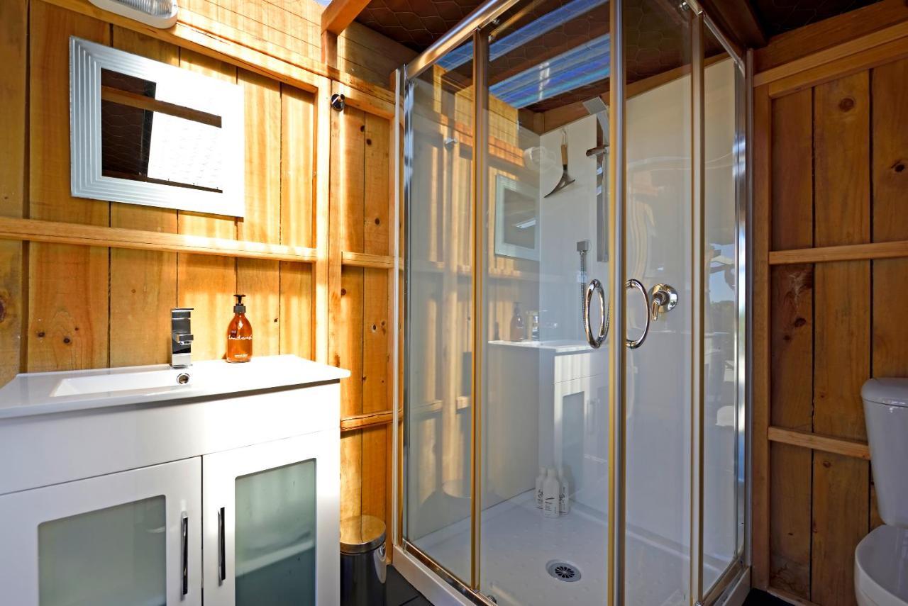 The Shed With A View Apartment Mahana Exterior foto
