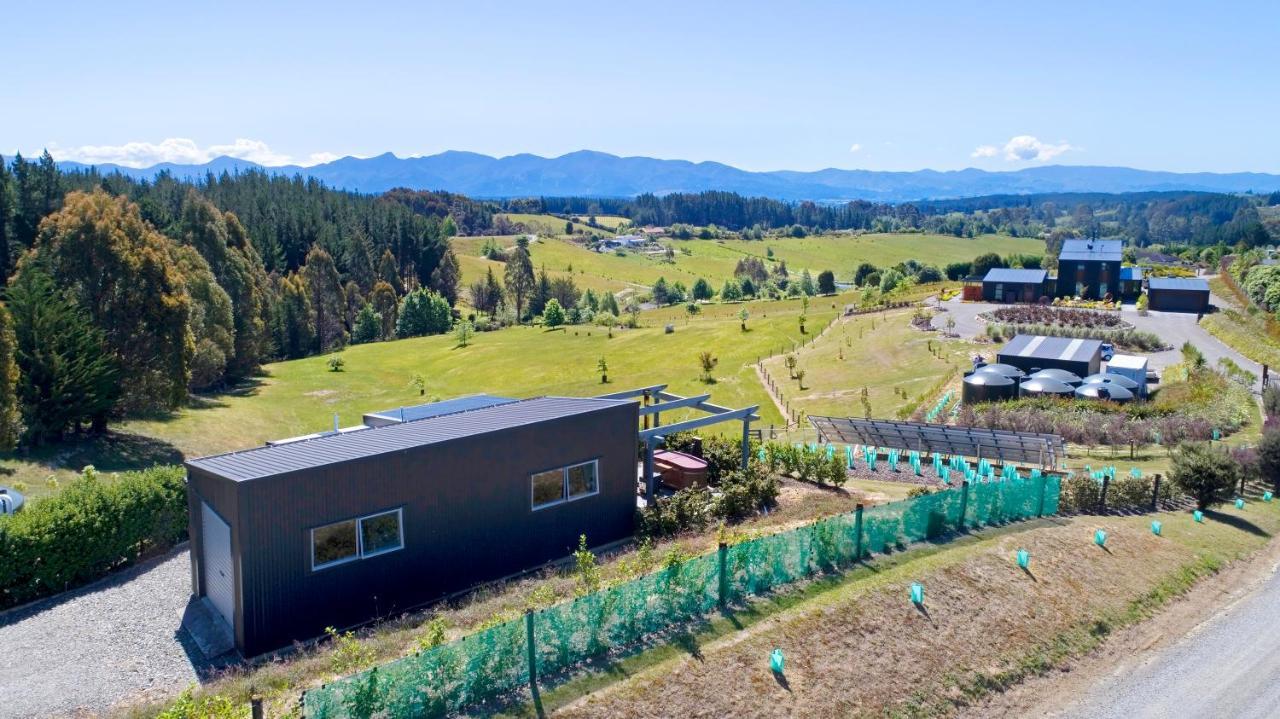 The Shed With A View Apartment Mahana Exterior foto